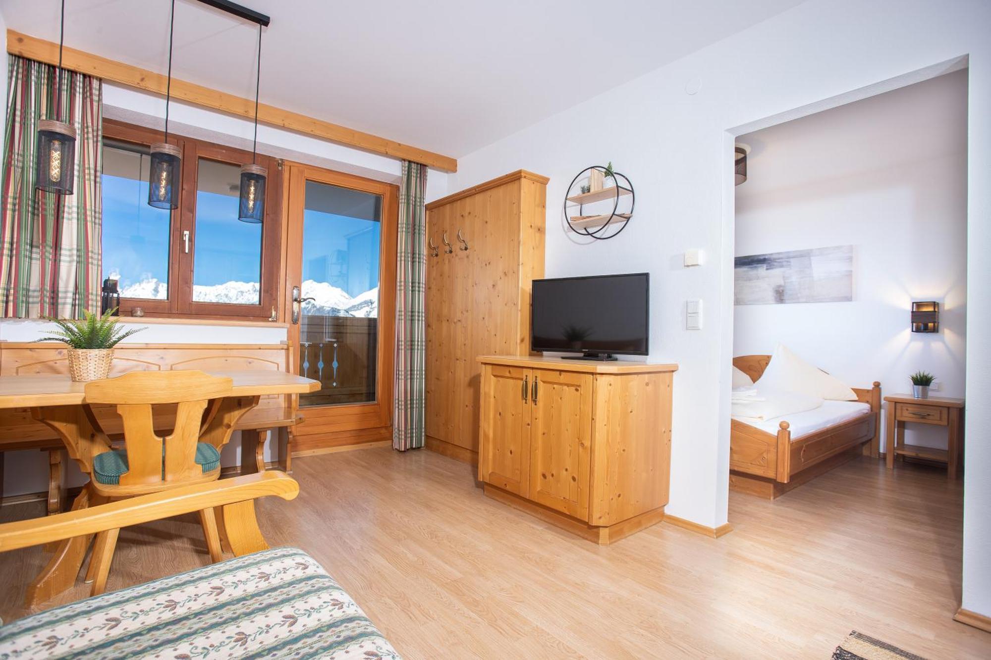 Alpenrelax Krepperhuette Hotel Volders Exterior photo