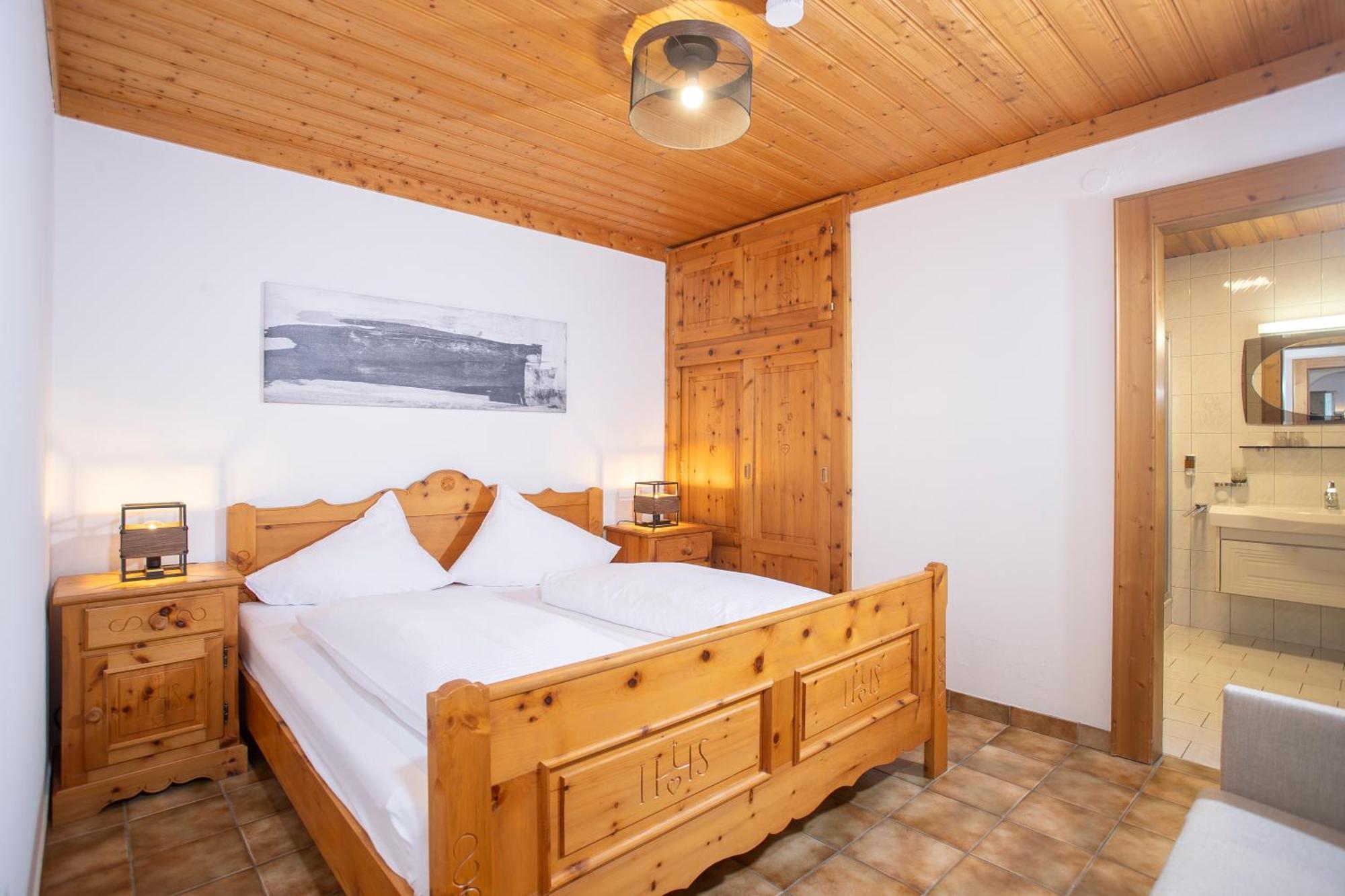 Alpenrelax Krepperhuette Hotel Volders Exterior photo