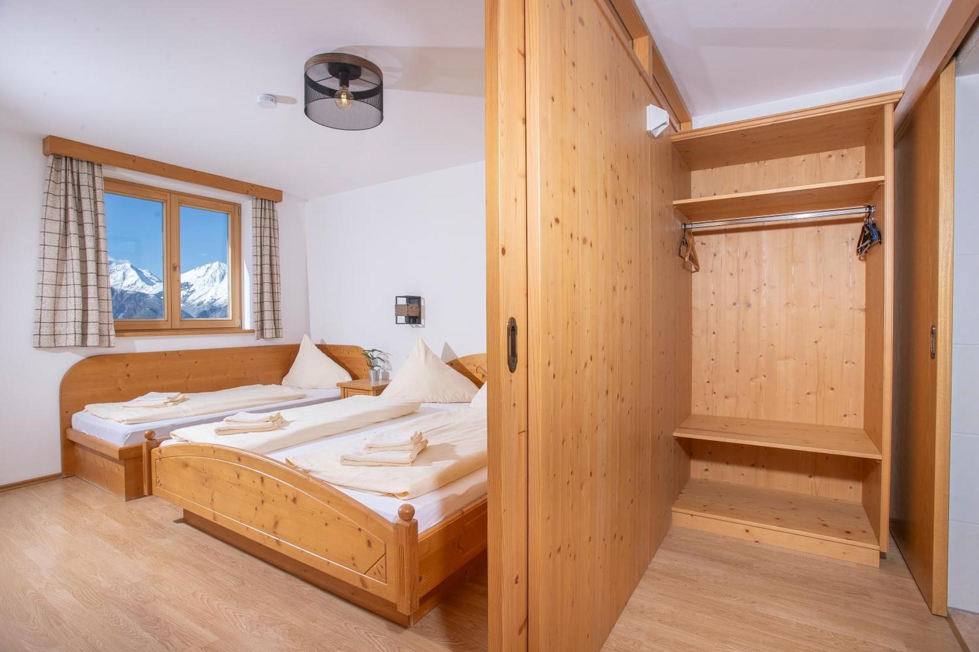 Alpenrelax Krepperhuette Hotel Volders Exterior photo